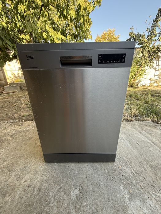 Masina spalat vase Beko