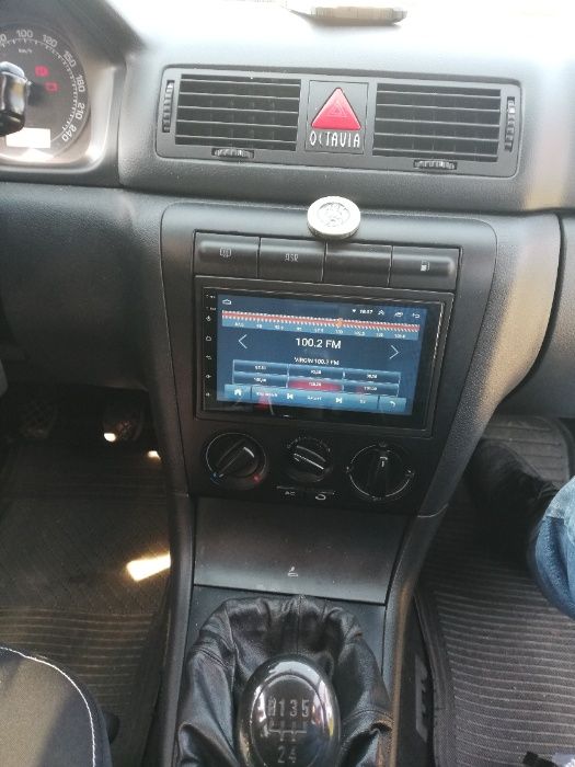 Navigatie GPS Android Skoda Octavia Waze YouTube Wifi Bluetooth