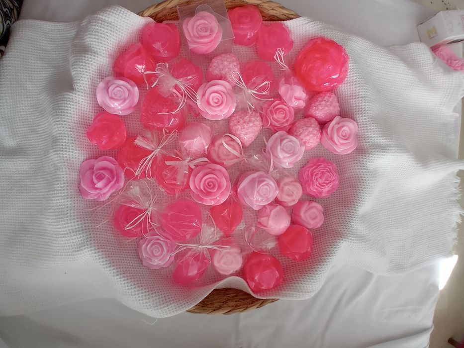 Ръчно изработени сапуни от лавандула и маслодайна роза