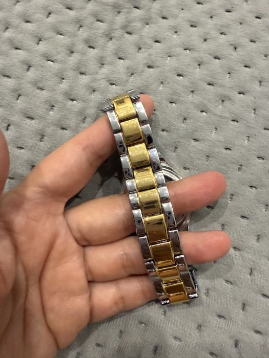 Часы кварцевые новые