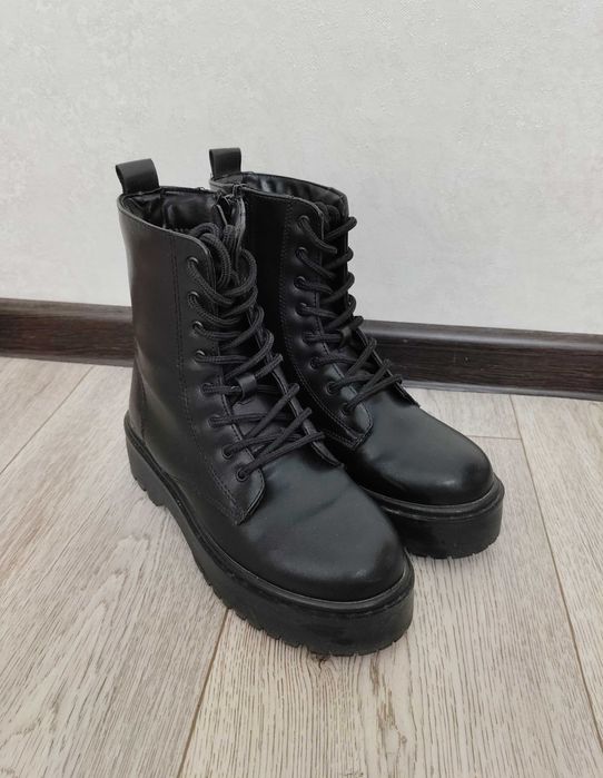 Сапоги размер 36.