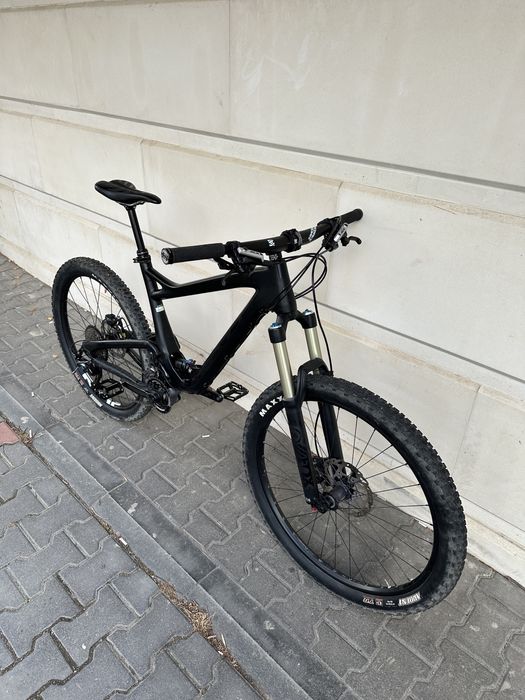GT sensor 27.5 карбонов велосипед / колело