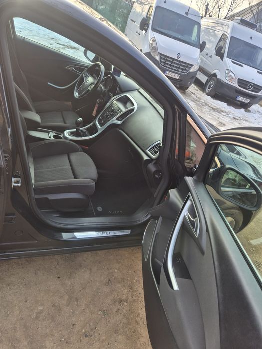 De vânzare Opel Astra J