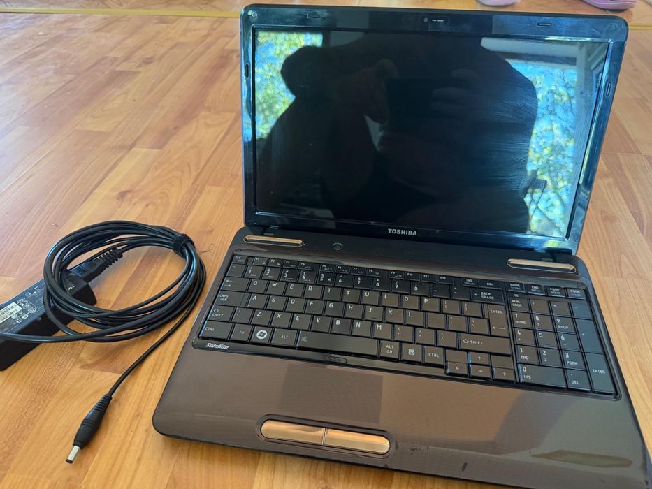 Laptop Toshiba Satellite L655 – Intel Core i5, 3GB RAM, HDD 320GB