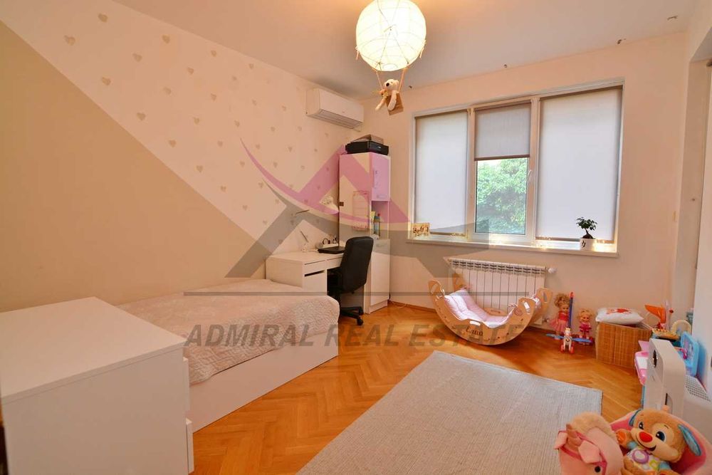 Продава се Тристаен апартамент в Варна, Възраждане 1 - 135 кв.м за 1912 €/кв.м - Снимка #5