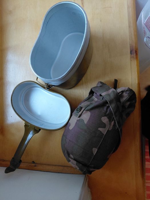 Армейский котелок армейская фляга