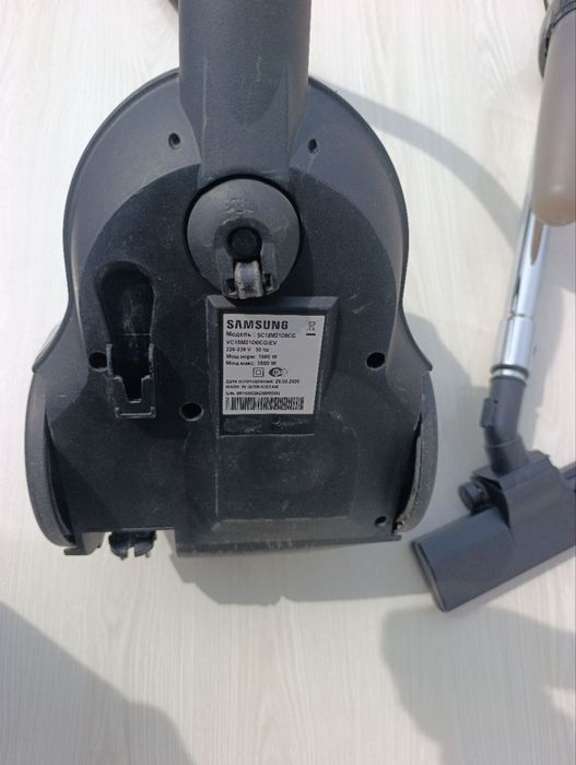 Samsung pelisos sotiladi 1800w