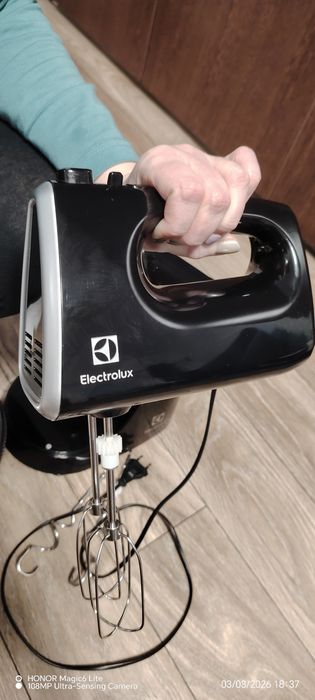 mixer cu bol Electrolux