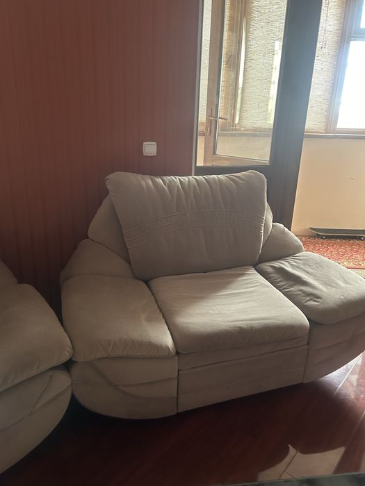 диван продаю срочно  дешево