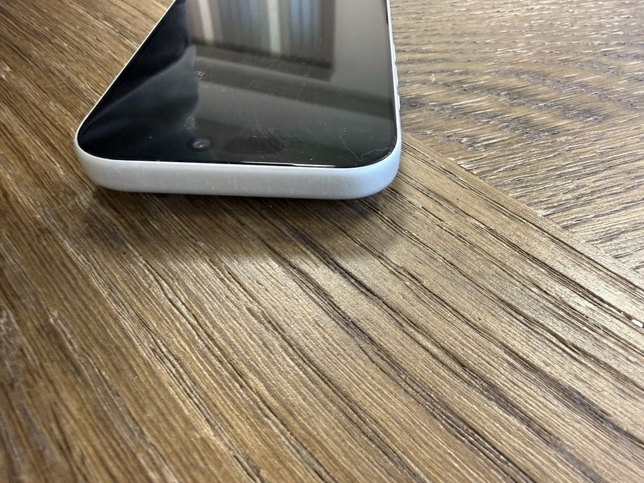 Iphone 17 pro 256 gb перфектен