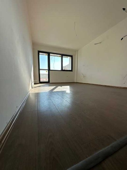 Продава се Четиристаен апартамент в Пловдив, Център - 92 кв.м за 900 €/кв.м - Снимка #1