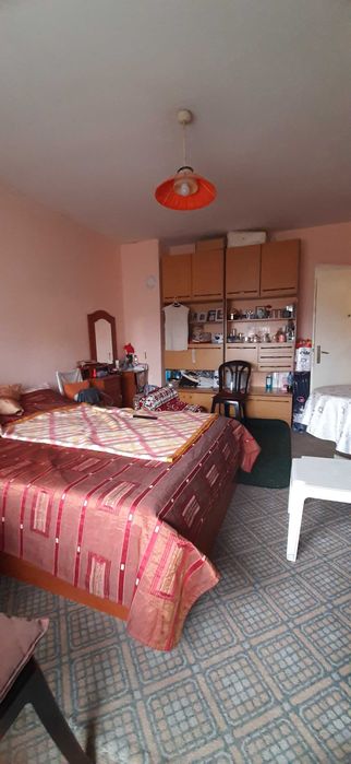 Продава се Двустаен апартамент в Търговище, Център - 42 кв.м за 1032 €/кв.м - Снимка #3