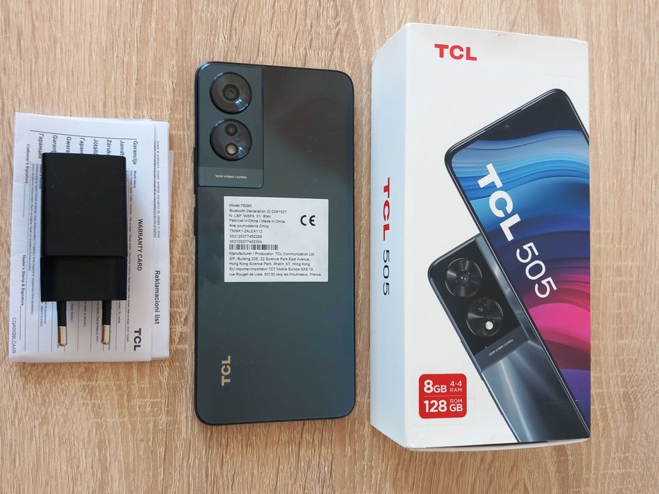 Нов смалтфон TCL 505