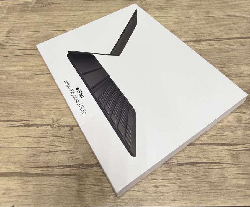 Prodam ipad 12.9 Smart KeyBoard Folio