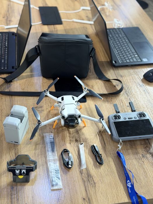 Dji mini 4 pro fly more combo Plus
