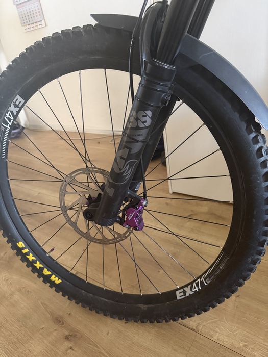 Nukeproof giga 2023