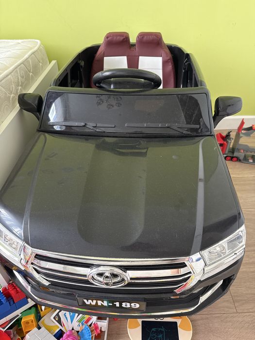 Продам детский электромобиль (автомобиль)