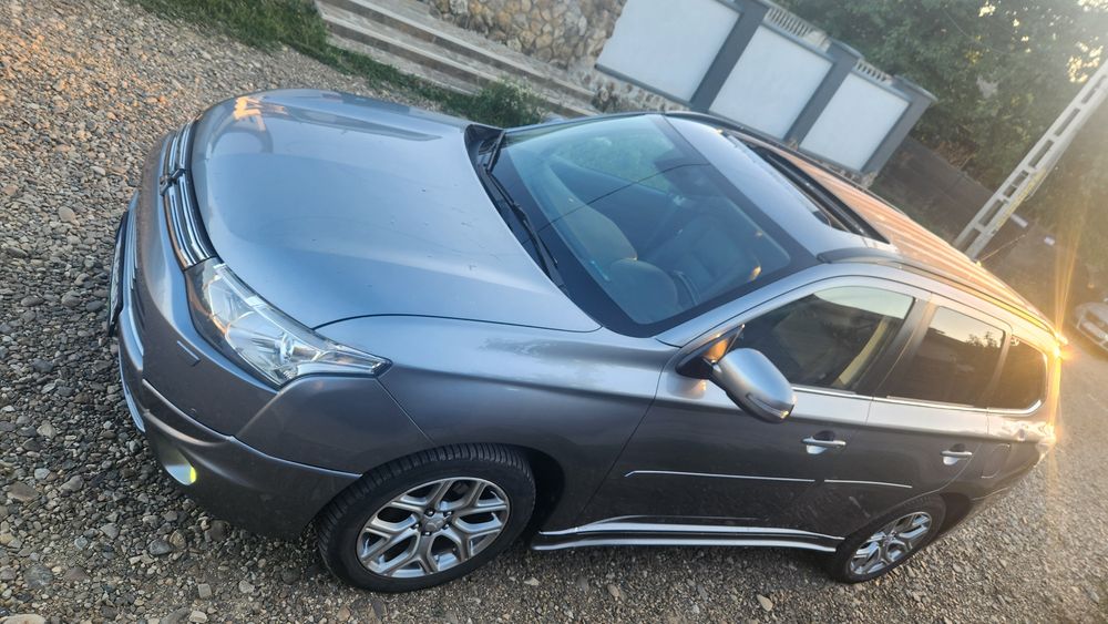 MITSUBISHI Outlander 2014 — imagine 3