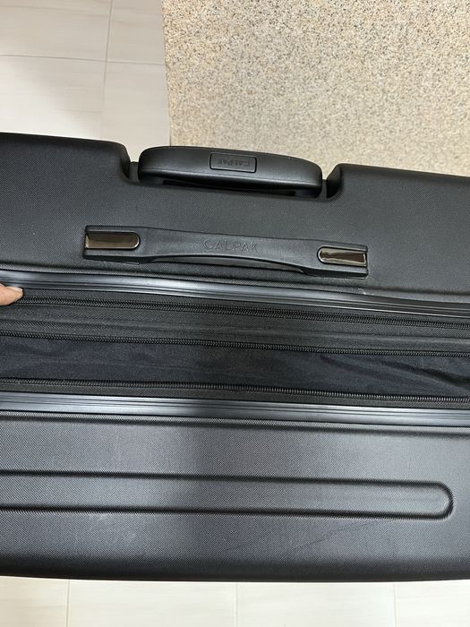 Голям куфар с 4 колелца