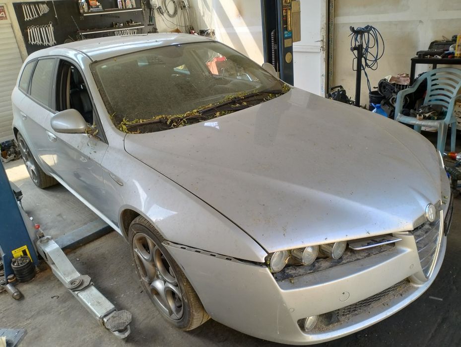 Алфа 159на части