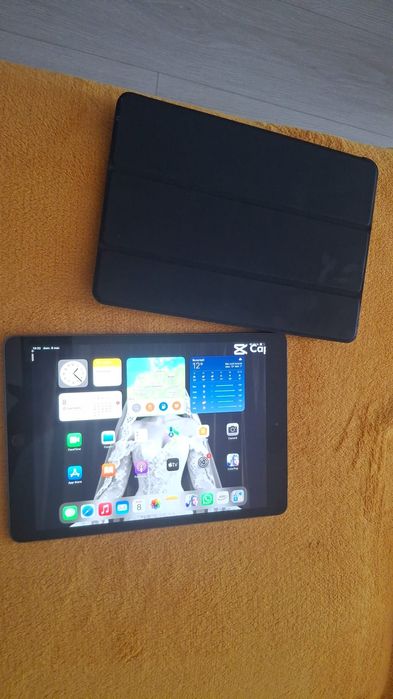 Vand laptop tableta  și o tableta ipad