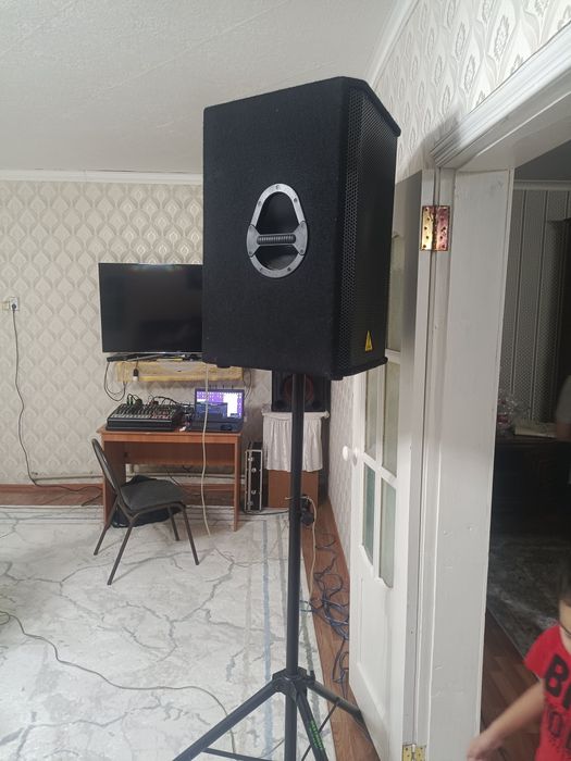 Музылкальный инструмент продам