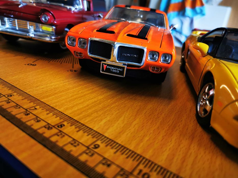 Метални колички 1:18 модели