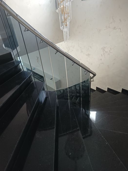 Balustrade din  sticla .