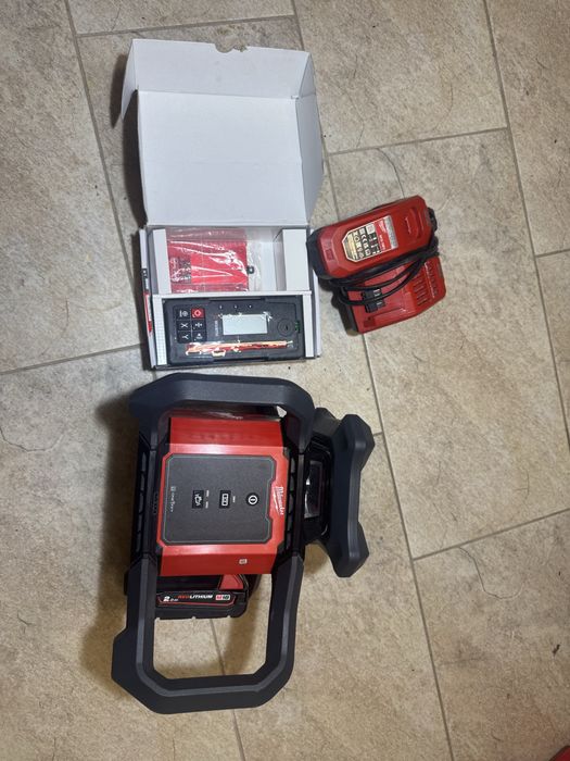 Vand laser nivela milwaukee