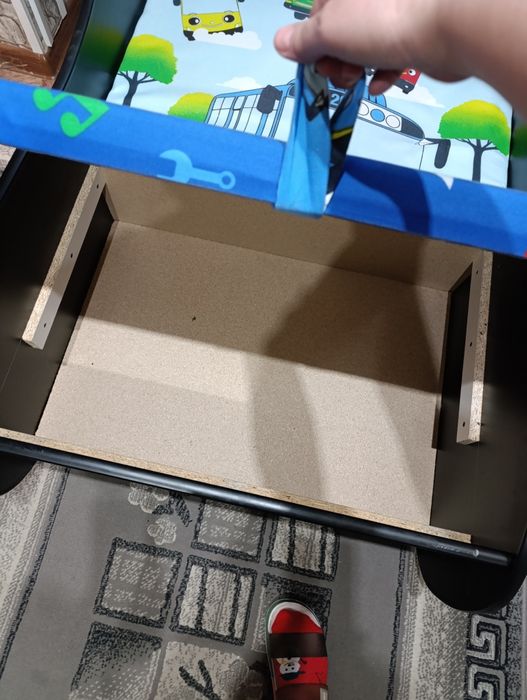 Кровать детская BMW