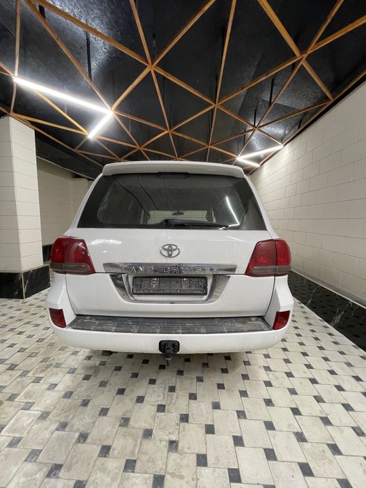 Запчасти на Toyota land cruiser