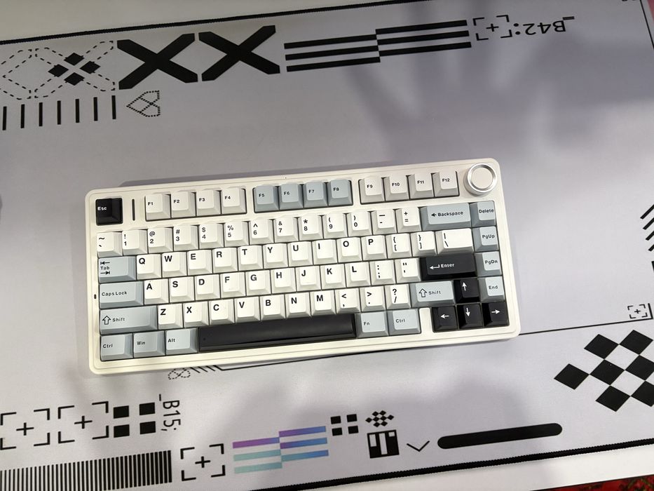 Igravoy kompyuter sotiladi holati yangi 1 oy boldi olinganiga