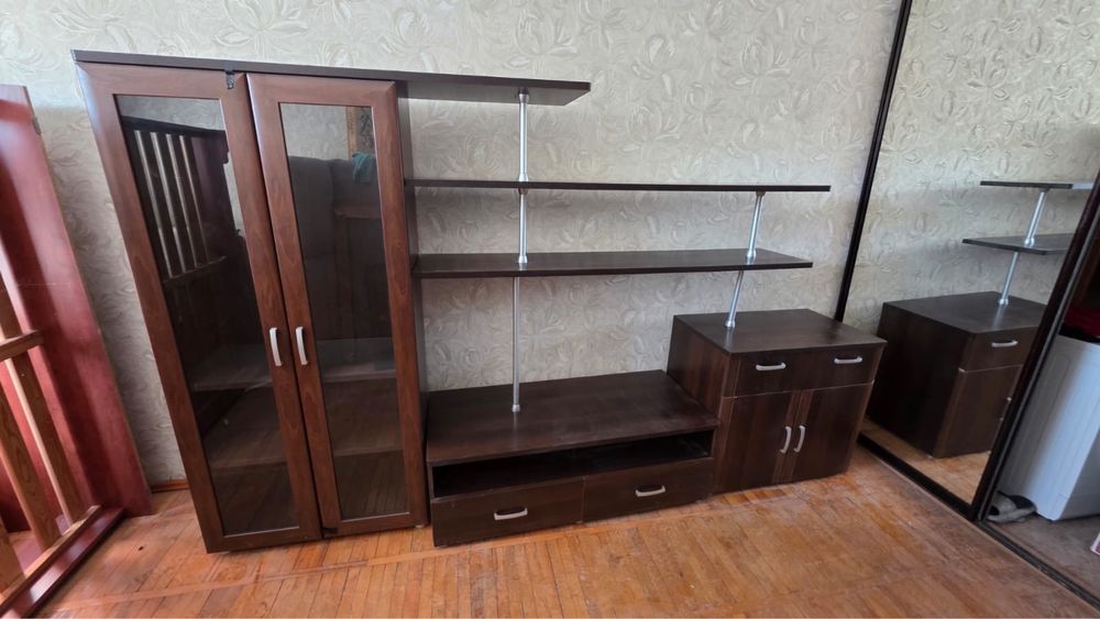 Продам стенку и комод