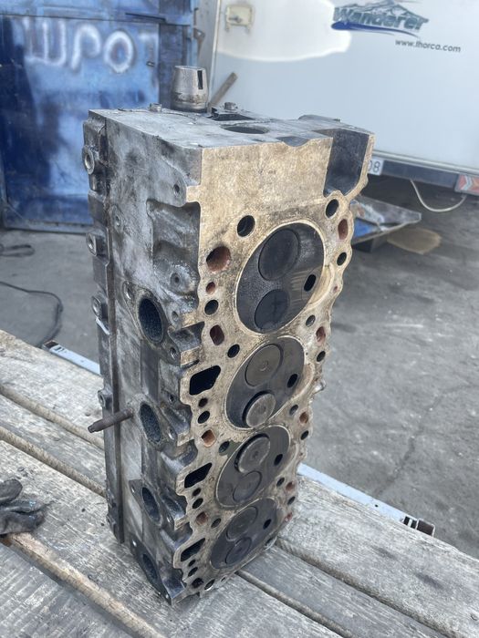 Головка двигателя