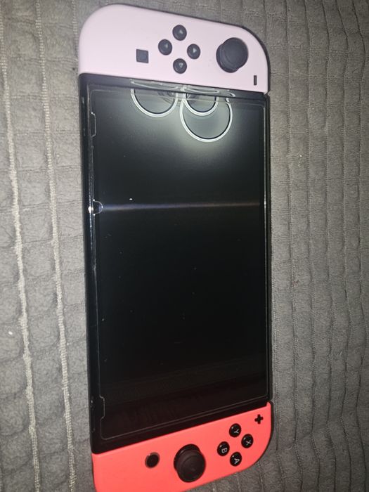 Vand Nintendo Switch Oled impecabil
