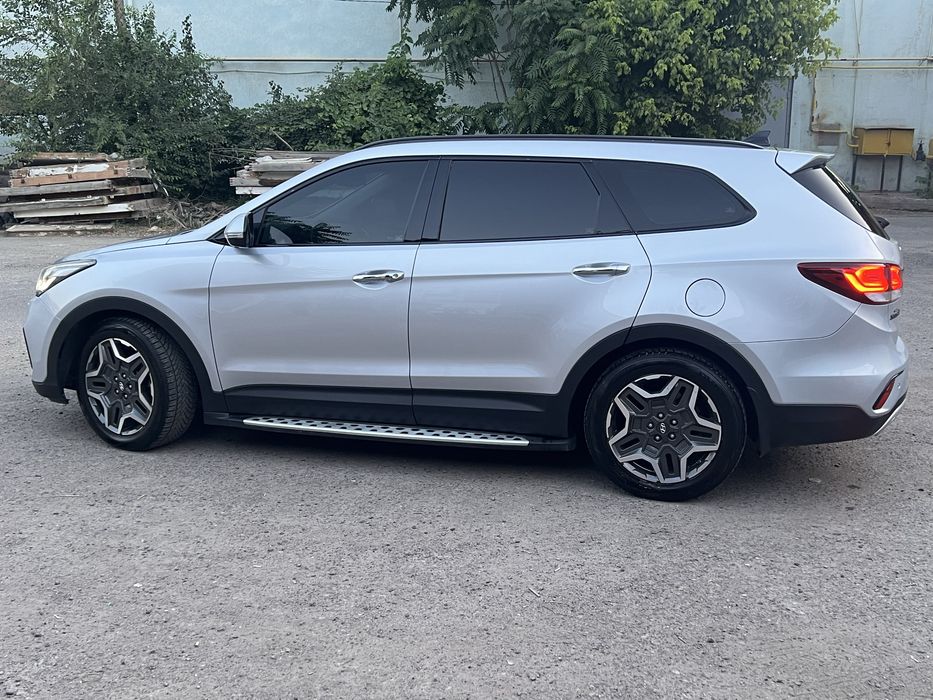 Hyundai Grand SantaFe Limited 2017