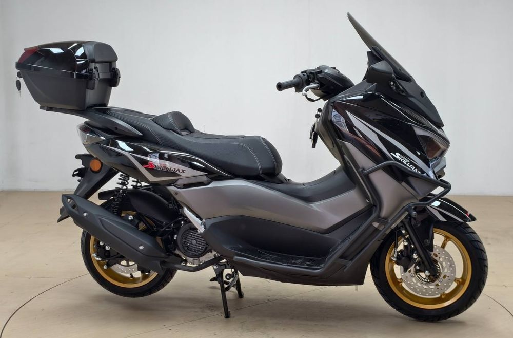 Новый скутер n-max 170 кубов