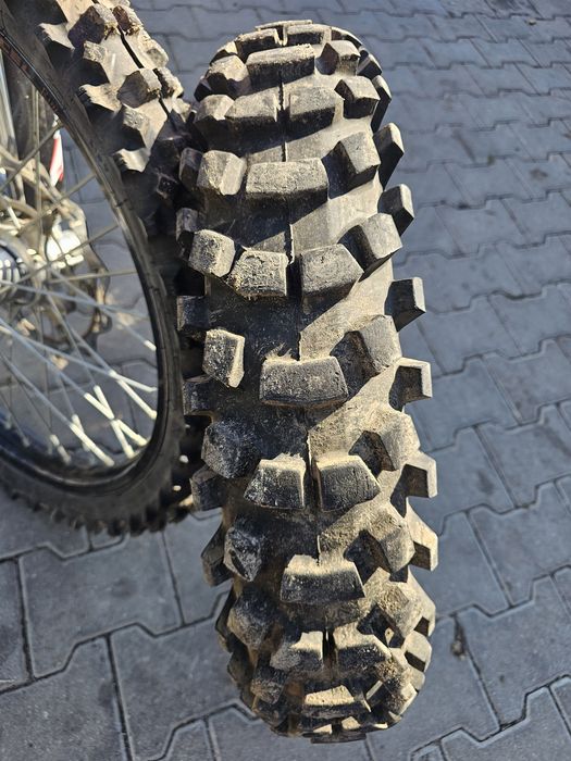 Anvelopa cross spate