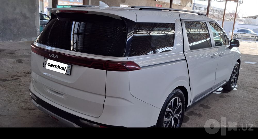 KIA CARNIVAL срочна сотилади