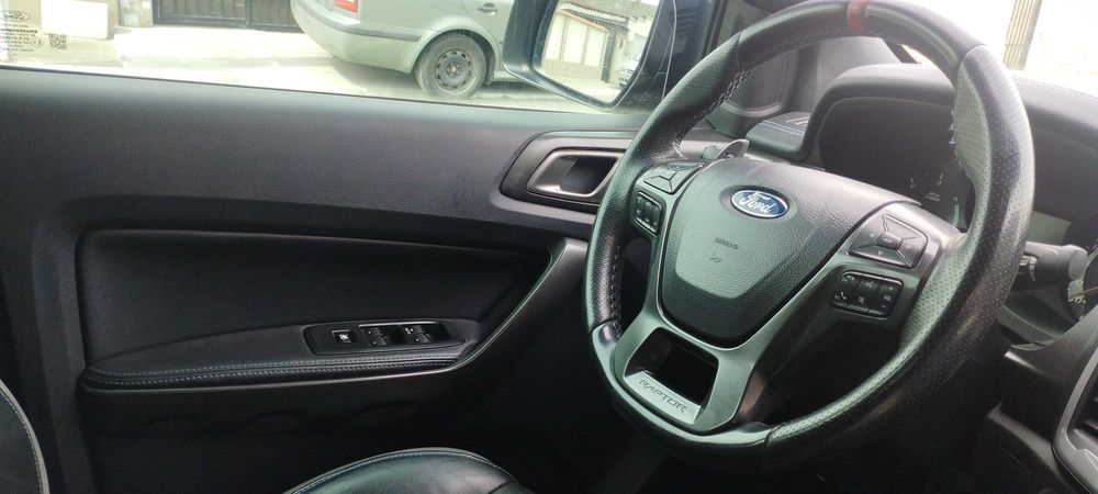 Vand/schimb doar cu dodge ram