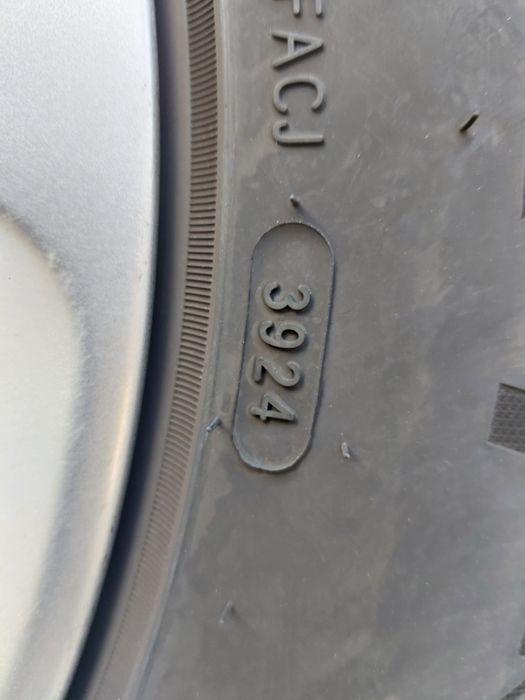 Jante aliaj Mercedes pe 17,5×112, cauciucuri de vara 215 60 17