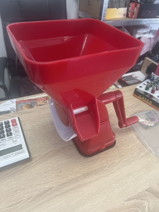 Доматомелачка ръчна нова