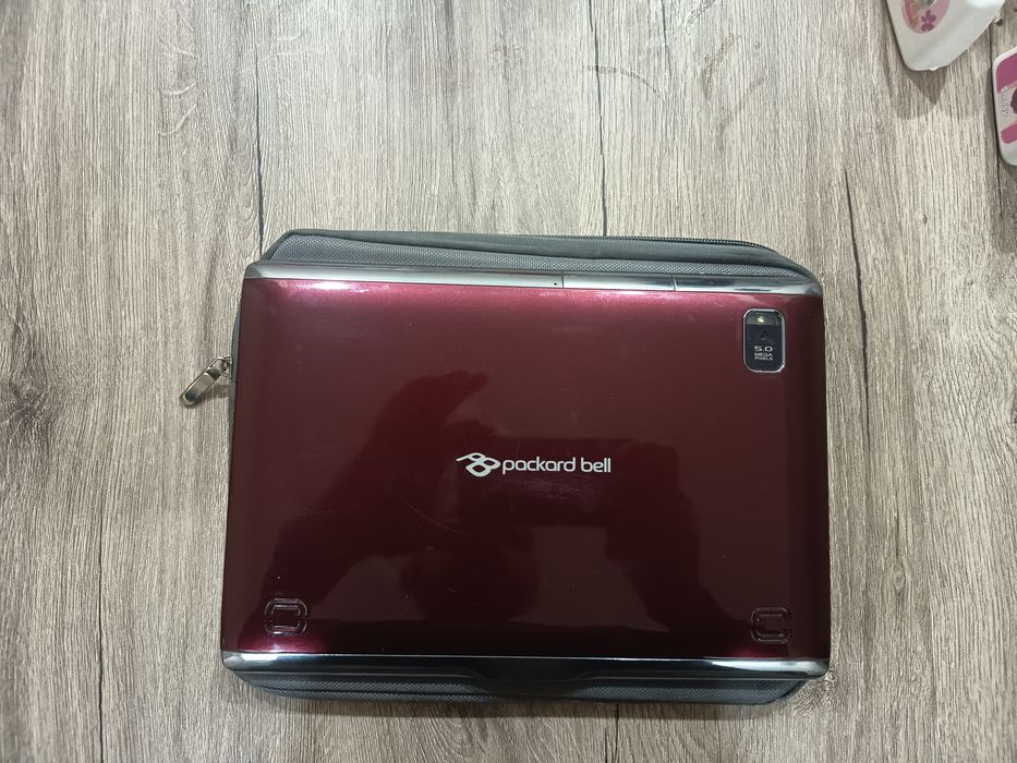 Два броя таблети за 25€ lenovo packard bell