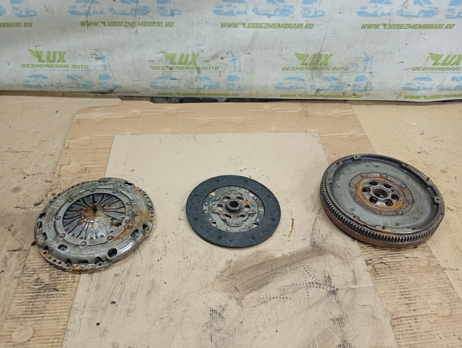 Kit ambreiaj volanta cu masa dubla Volkswagen Passat B6 (2005 - 2010)C