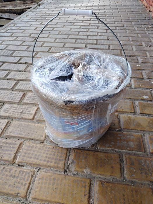 Vopsea impermeabilă  pentru  Beton ,Tigla ,  Azbociment  15 litri
