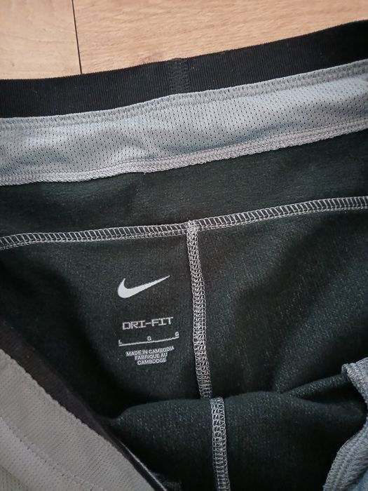 Nike L размер оригинален