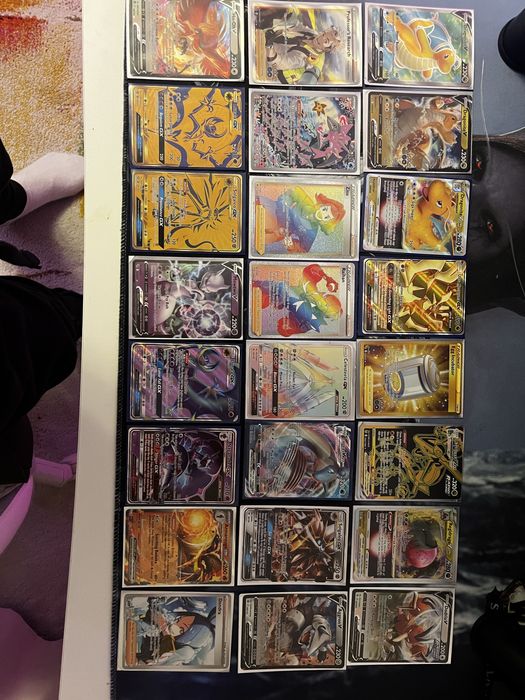 Pokémon карти.