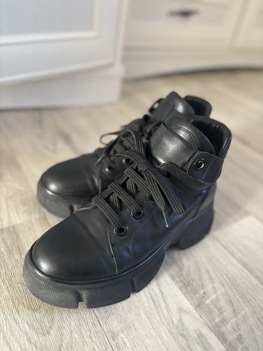 Продам обувь на осень, очень удобная