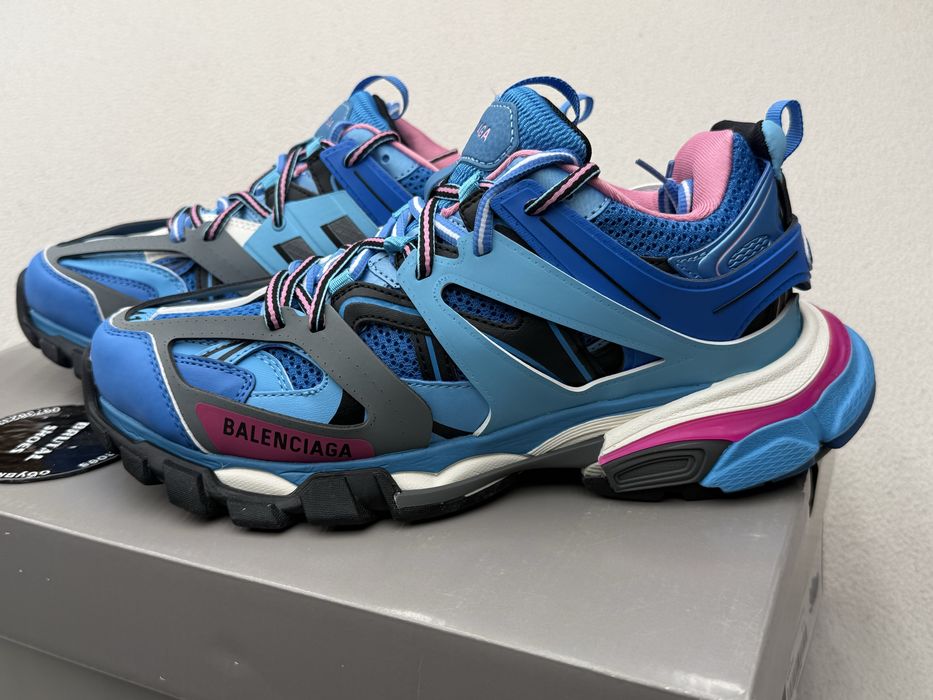 Balenciaga track