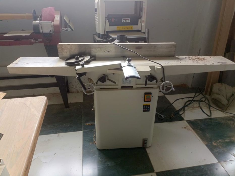 Фрезерный и фуговальный станок